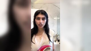 Mia Khalifa Nude Bathroom OnlyFans Livestream Leaked