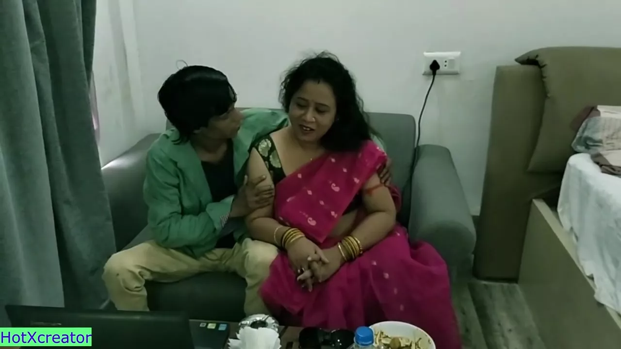 Desi Hot Model sex with Famous Hero! With clear Bangla audio