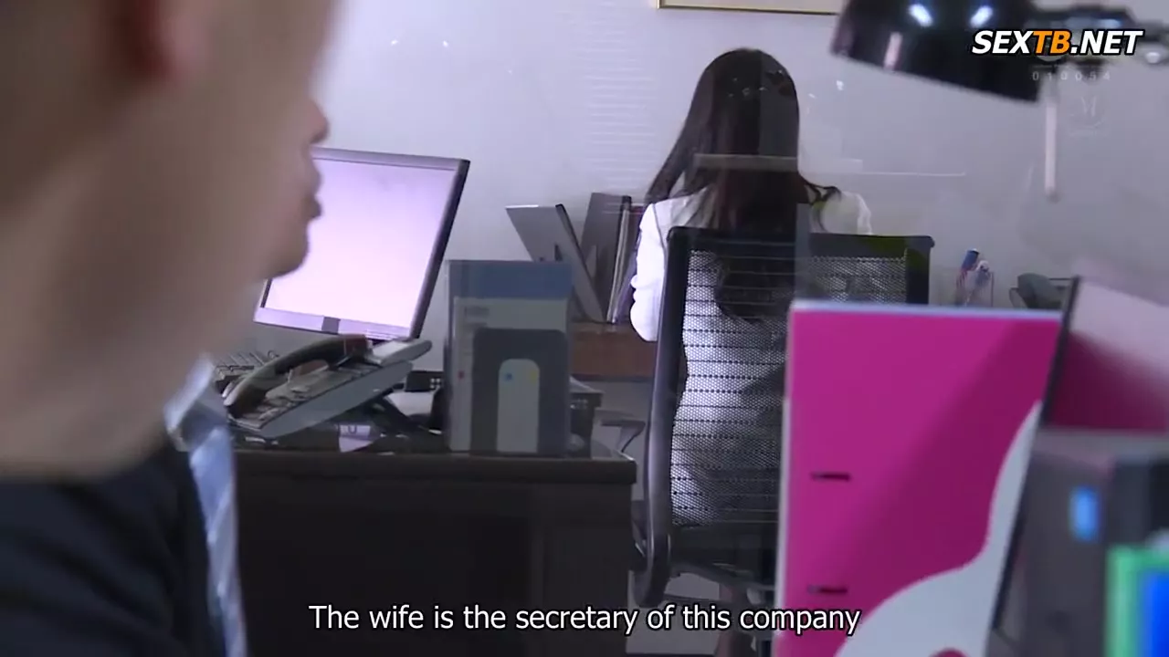 English Subtitle)A Married Woman Secretary Is Having Sweaty picture image