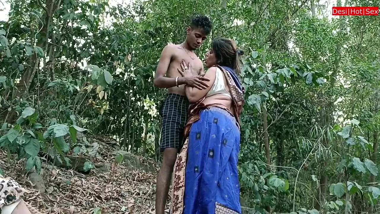 Forest Thief Sex Hd Full - Chubby Aunty sex in Forest!! Big Cock Thief fuck and make her cum!!!