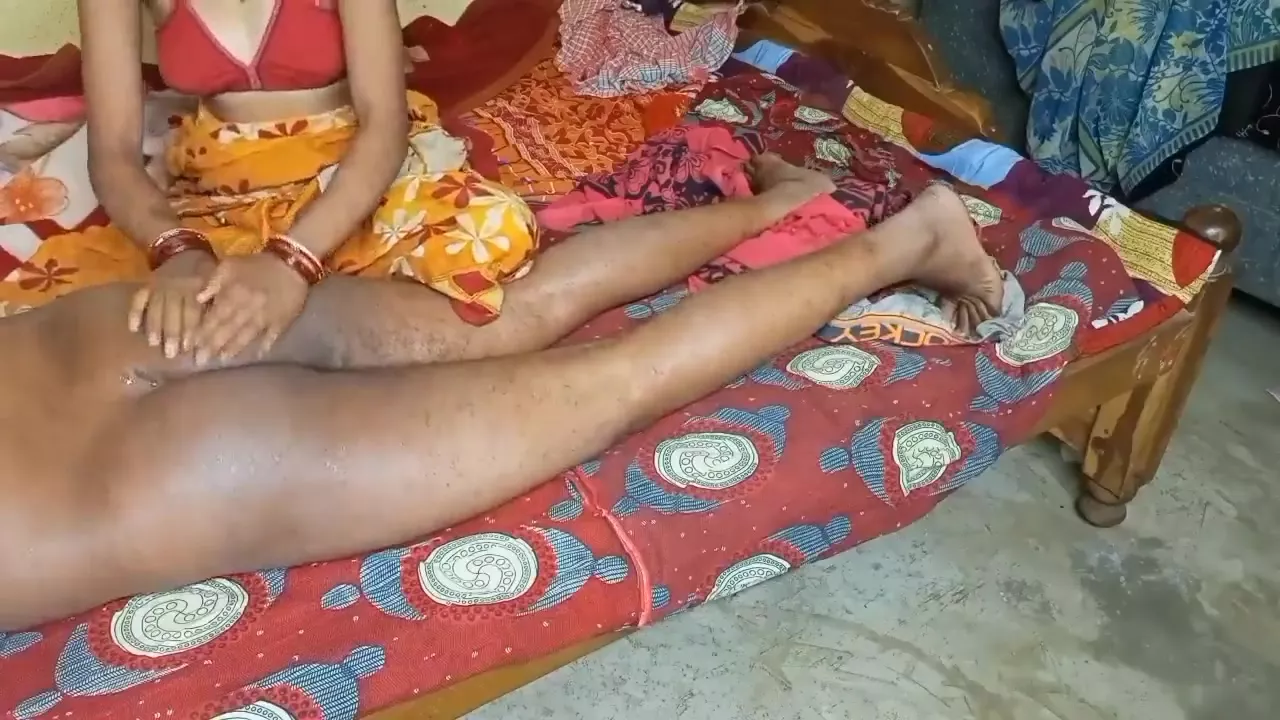 Deshi bhabhi Thai massage Hindi sex video