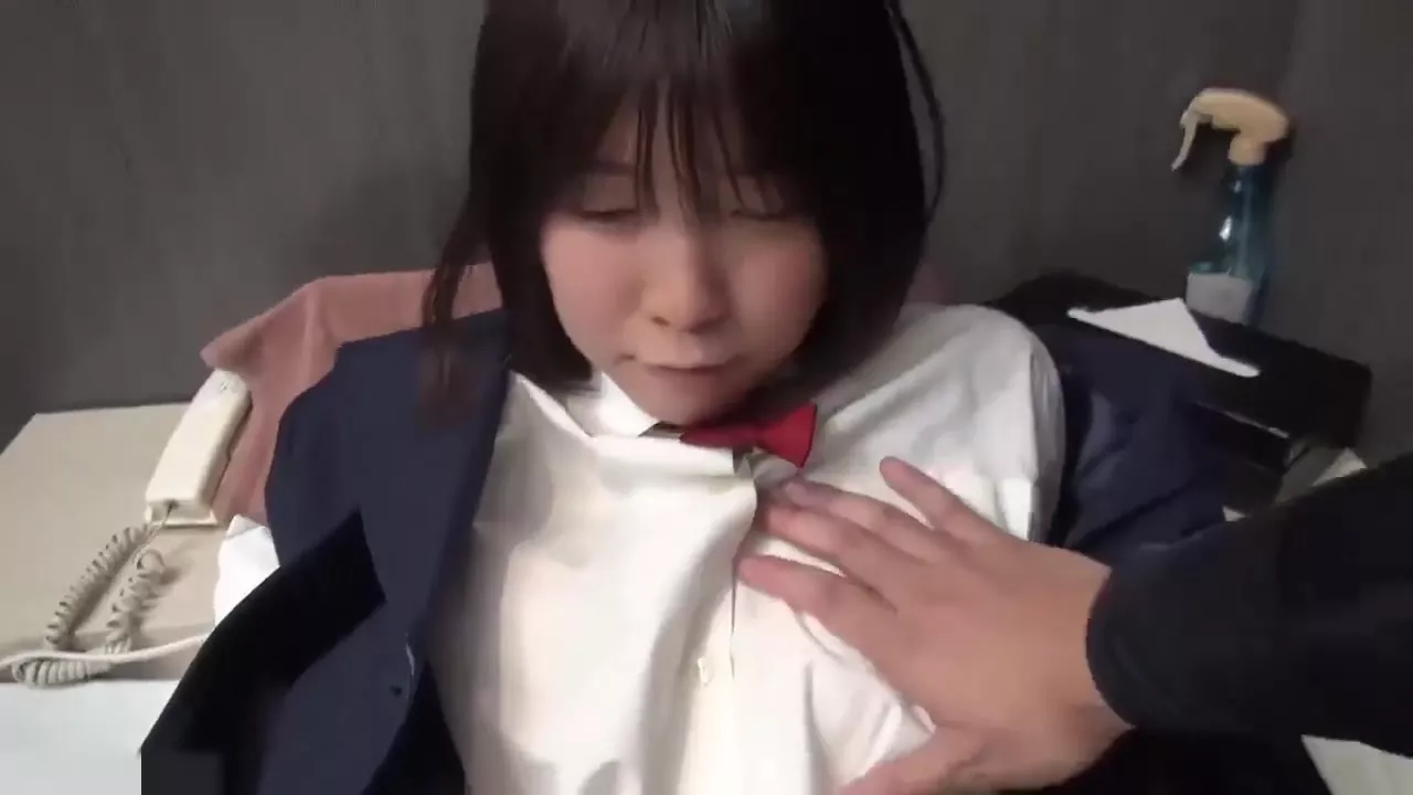 An 18-year-old cute black-haired Japanese beauty. Uniform blowjob and  shaved creampie sex, uncensored